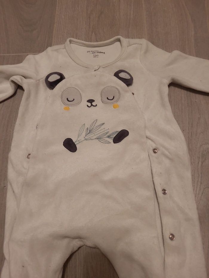 Grenouillère 1 pièce bébé mixte velours blanc avec ouverture à l'avant T6mois TBE du pareil au même - photo numéro 2