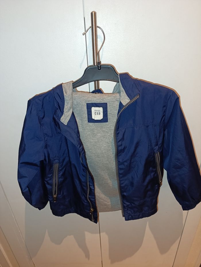 Joli coupe vent garçon Gap 4 ans