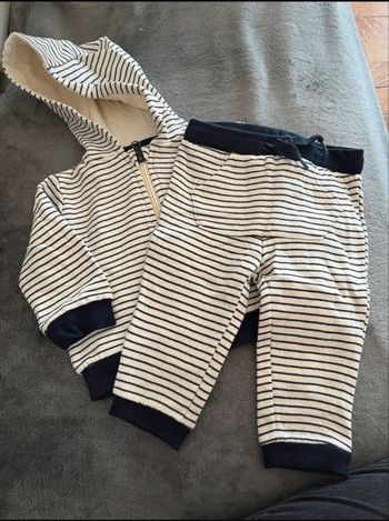 Ensemble bébé  9 mois Kiabi