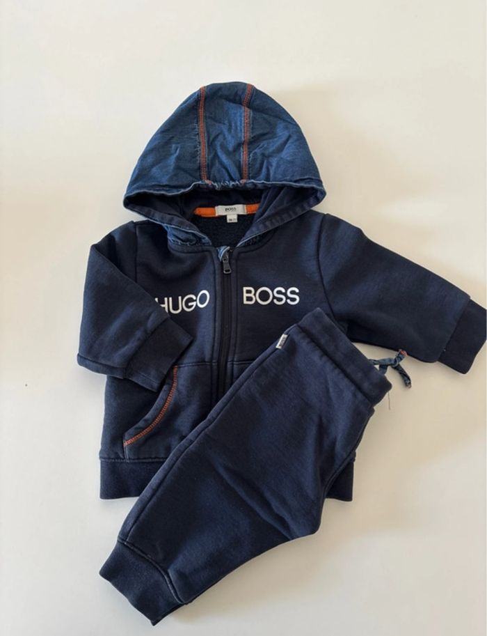 Lot ensembles jogging Hugo Boss 9 mois - photo numéro 5