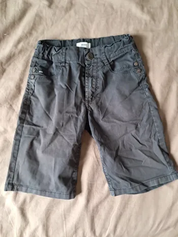 Short noir Hugo boss 8ans