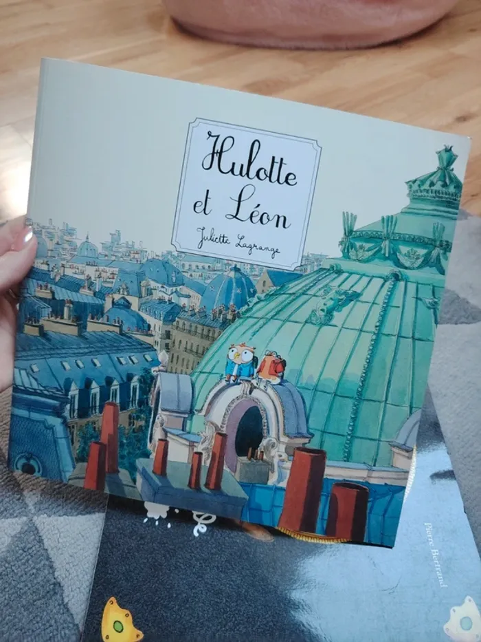 Livre "hulotte et leon  "