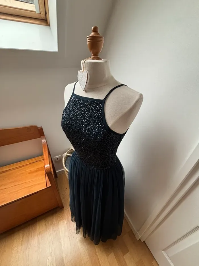 💙 Robe de soirée bleu marine Lace & Beads – T40 Prête à briller ? - photo numéro 6