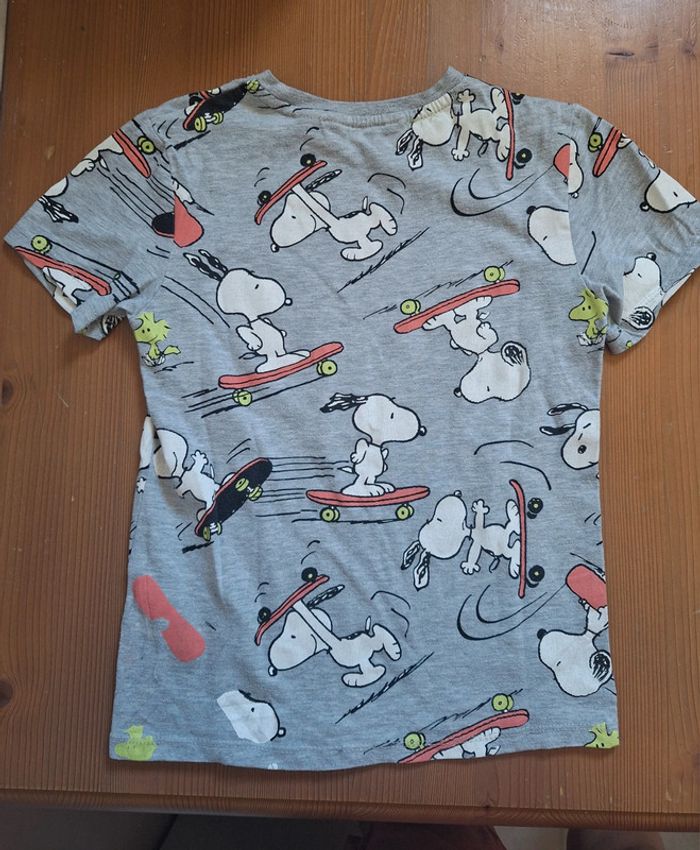 Tee shirt snoopy h&m 8-10 ans - photo numéro 2