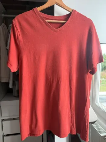 Tee shirt