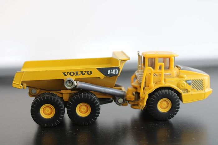 Siku Camion benne volvo articulé - photo numéro 6