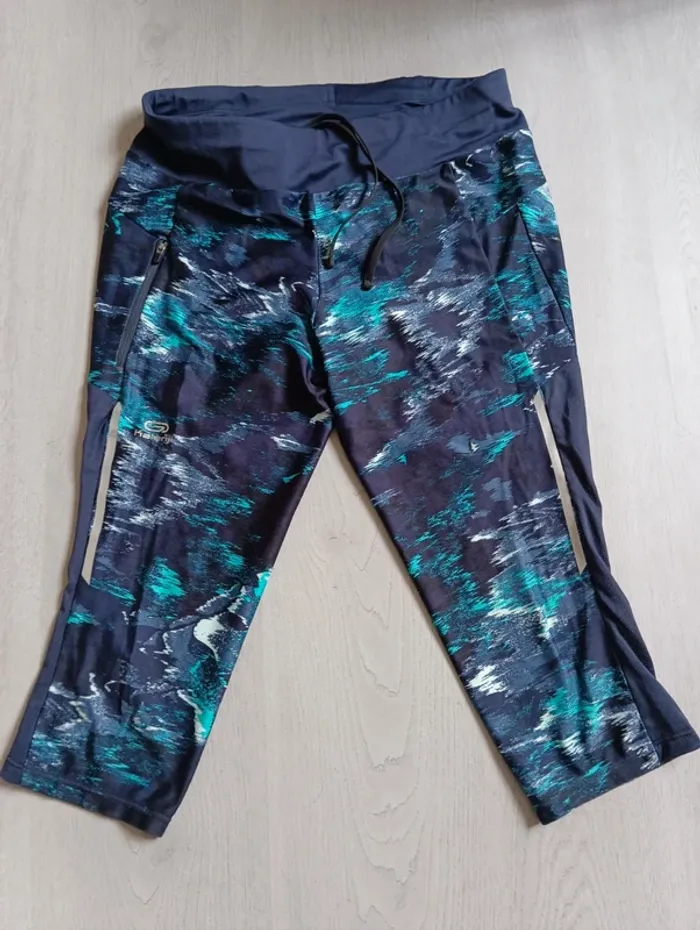 Petit lot sport, pantalon, legging, débardeur - photo numéro 2