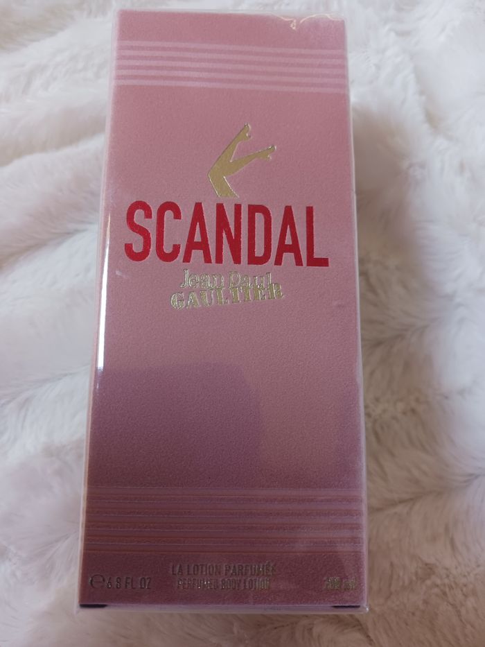 Jean Paul Gaultier Scandal la lotion parfumée - photo numéro 4