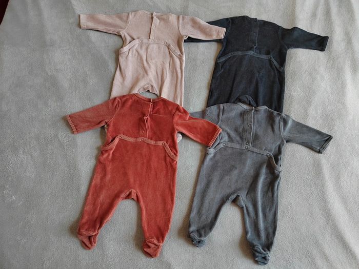 Lot de 4 pyjamas hiver 3 mois - photo numéro 2