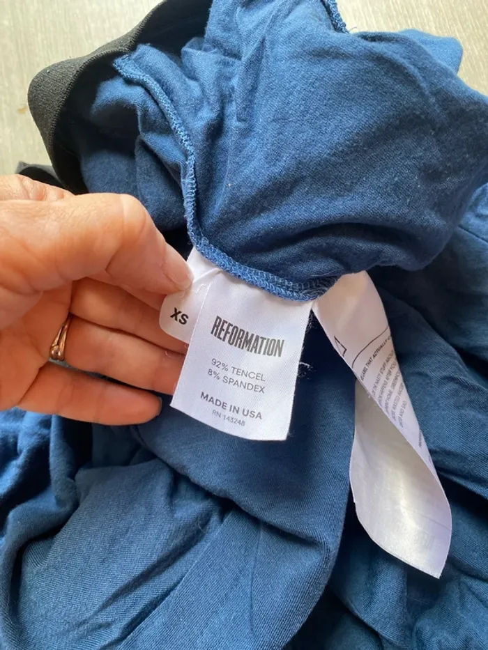 Jupe mi longue , taille xs - photo numéro 4