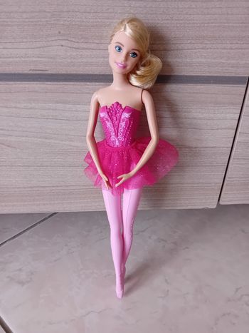 poupée barbie danseuse