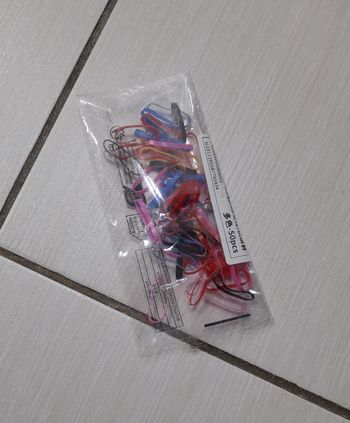 Élastiques multicolores 
Neufs