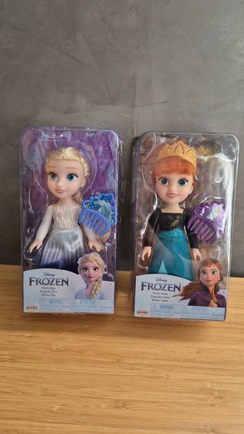 Lot de 2 poupées Elsa et Anna Frozen Disney