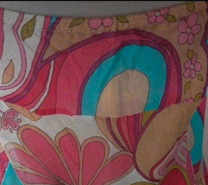 Magnifique robe avec dentelle - photo numéro 4