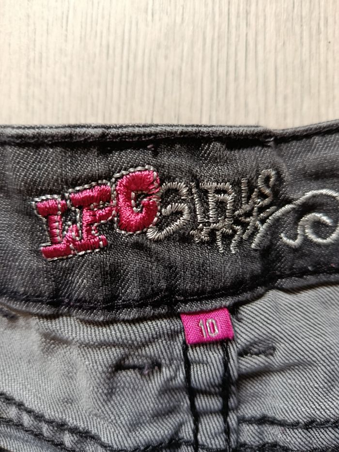 Short en jean marque LPC Girls taille 10 ans - photo numéro 3