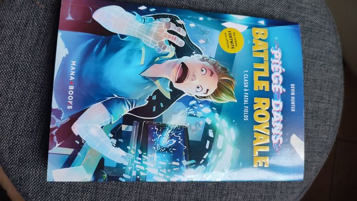 Livre Piégé dans Battle Royale T01 : Clash à Fatal Fields fortnite - photo numéro 1