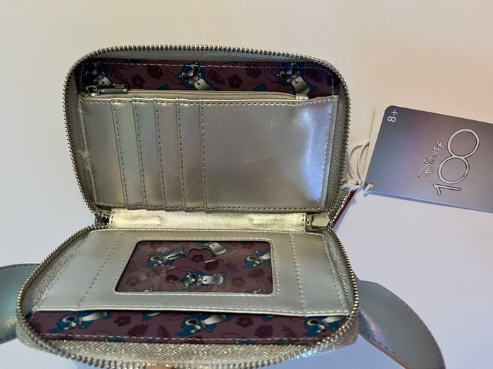 Portefeuille Loungefly Disney 100 Stitch - photo numéro 9