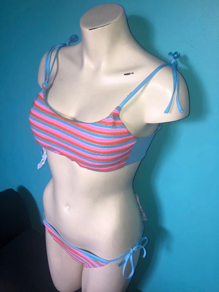 Maillot de bain 2 pièces 🌺 taille 36 neuf avec étiquette - photo numéro 3