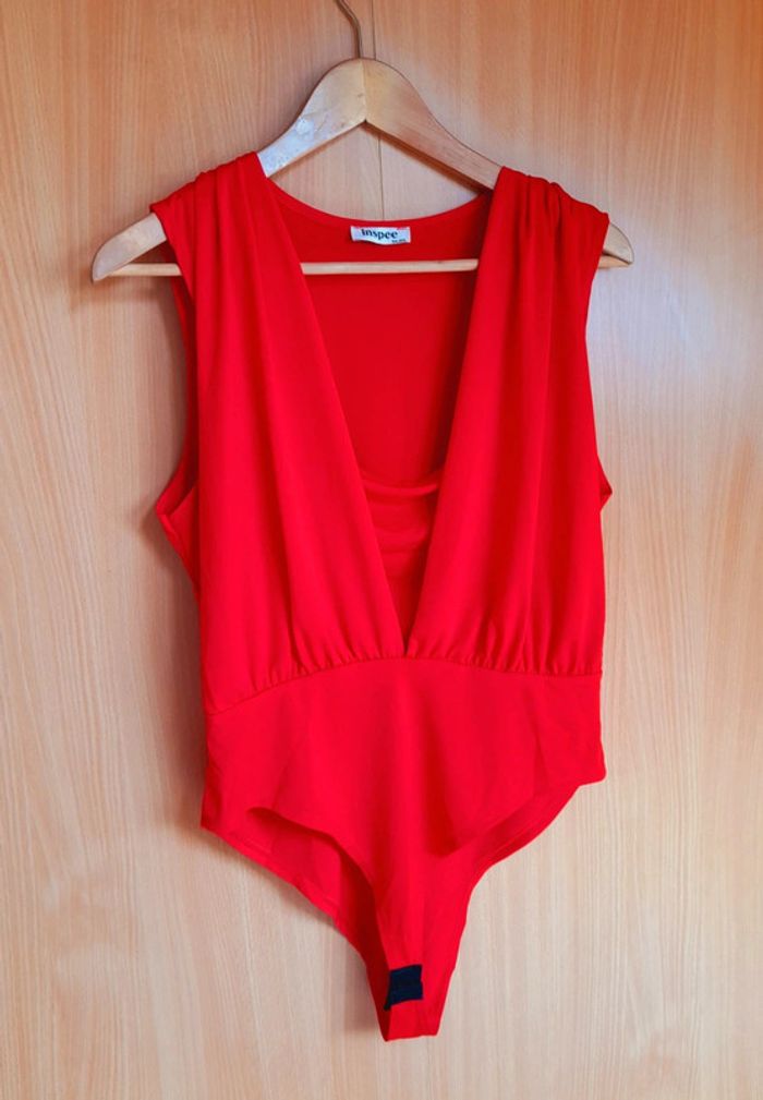 Bodie à manches courtes rouge taille 42