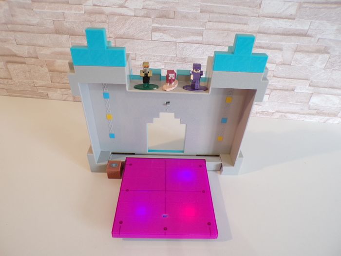 Château Minecraft et figurines (J24) - photo numéro 8