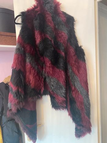 Veste sans manche à fourrure