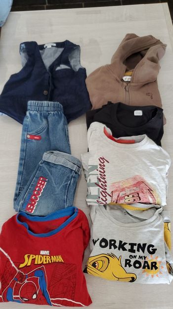 Lot vêtements Garcon 1/2 ans