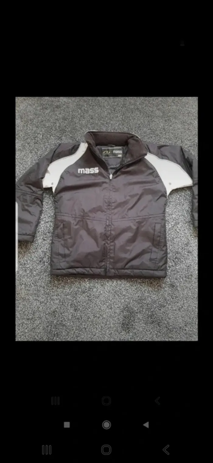 Parka garçon  8/9  ans 
Avec capuche - photo numéro 3