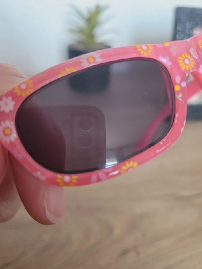 Paire de lunette de soleil enfant - photo numéro 5