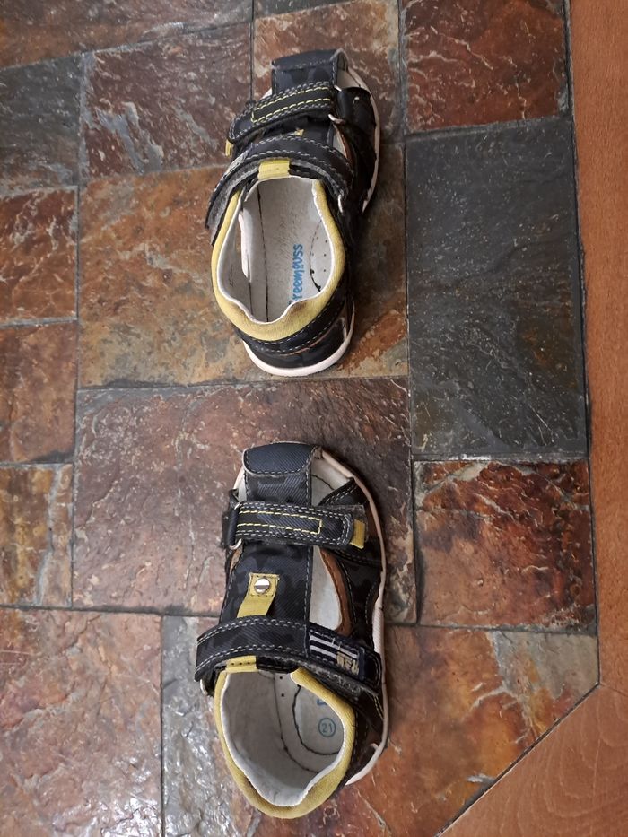 Chaussures été T21 - photo numéro 4
