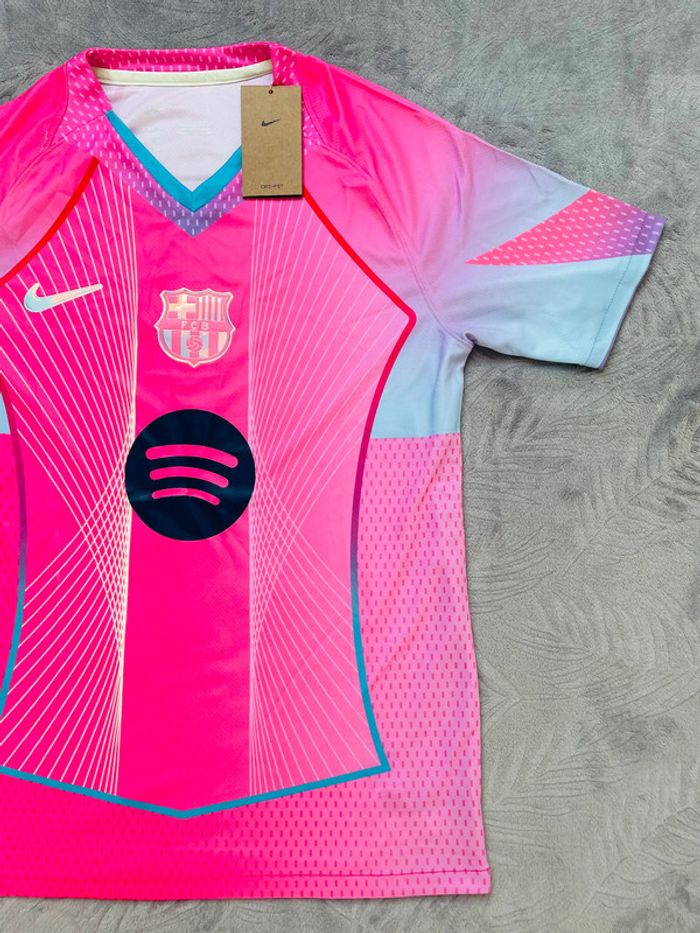 Maillot concept foot Barça rose taille S - photo numéro 3