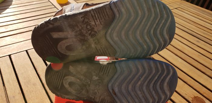 Nu pied kickers pointure 25 - photo numéro 5