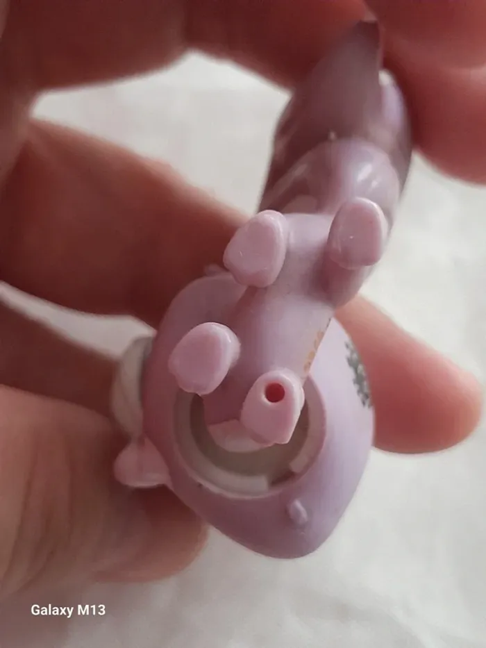 Figurine Littlest Pet Shop Moufette mauve et blanche - photo numéro 4