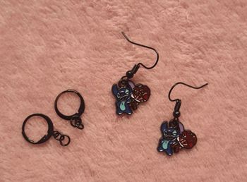 Boucles d'oreilles Stitch dans Lilo et Stitch Disney