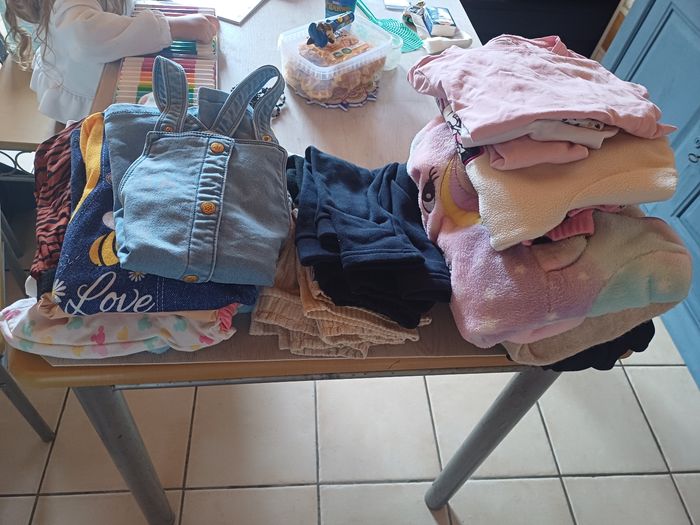 Lot fille 2-3 ans
