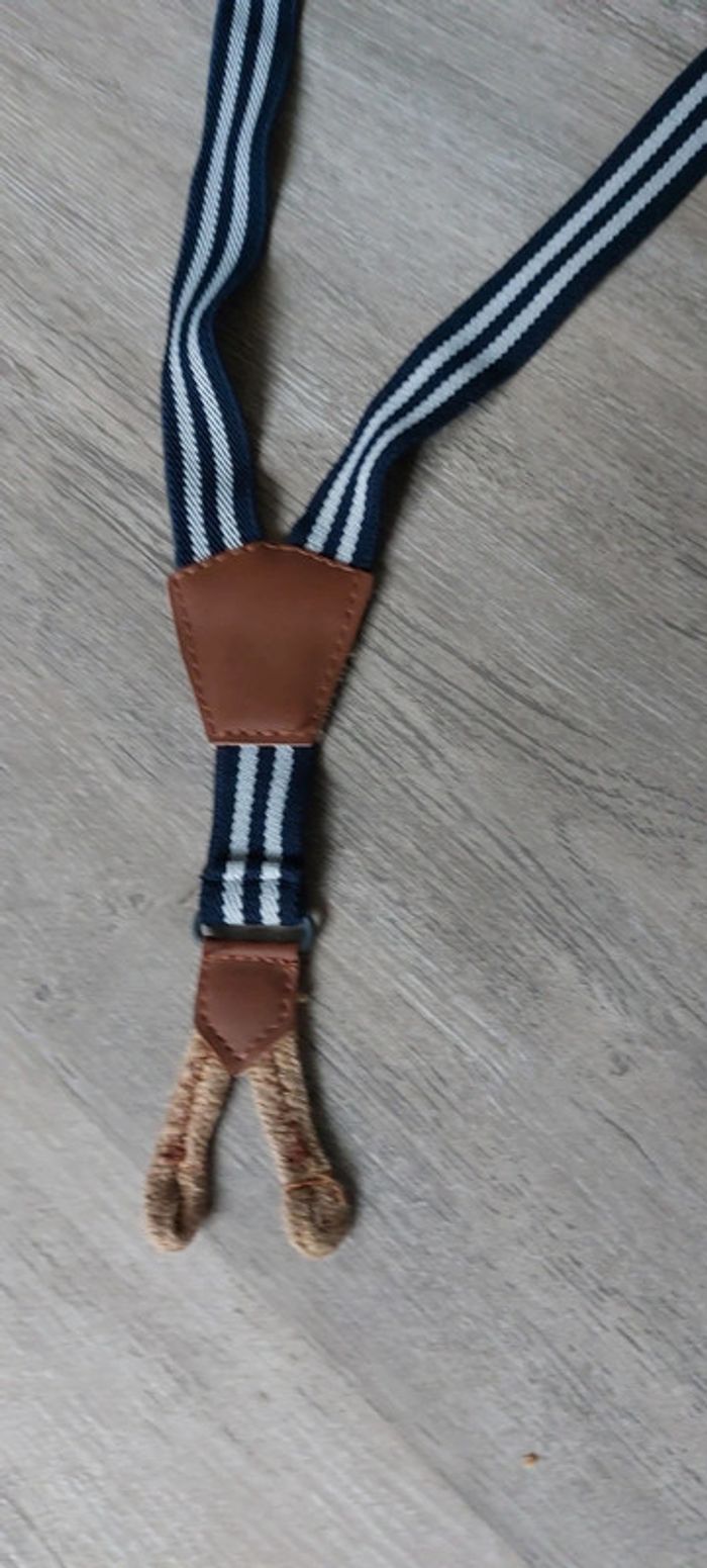 Short bleu marine avec bretelles - photo numéro 6