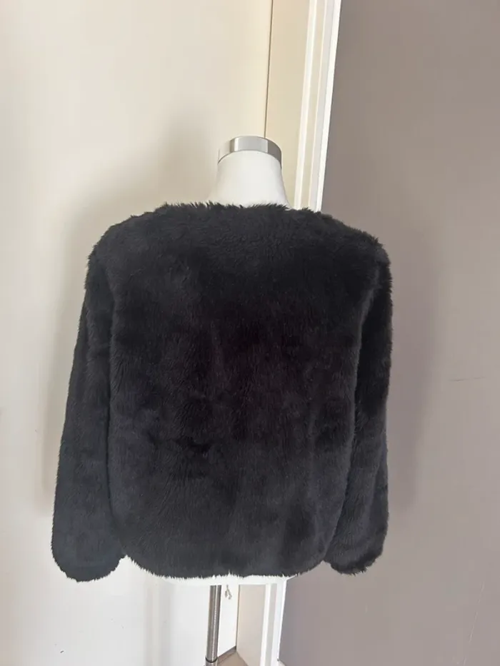 Sezane veste, manteau, fausse fourrure noire,Lilo femme, taille 40 - photo numéro 4