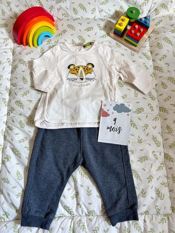 ensemble pantalon bleu chiné et teeshirt manches longues blanc 9 mois tape à l'oeil