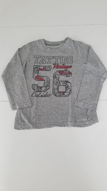 T shirt gris en 5 ans