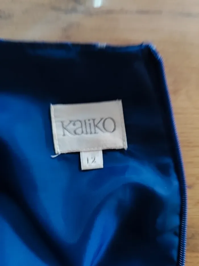 Robe Kaliko Bleue à Imprimé, Taille 38 - Élégance Moderne pour Toutes les Occasions ! - photo numéro 5