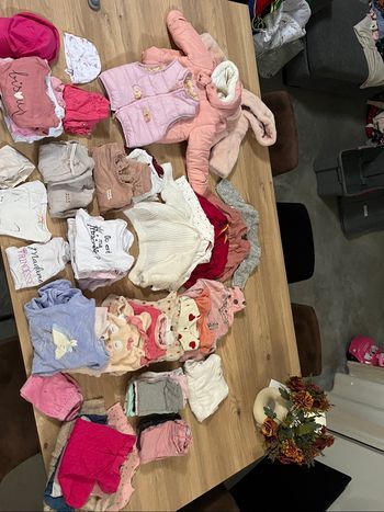Vend vêtements bébé fille