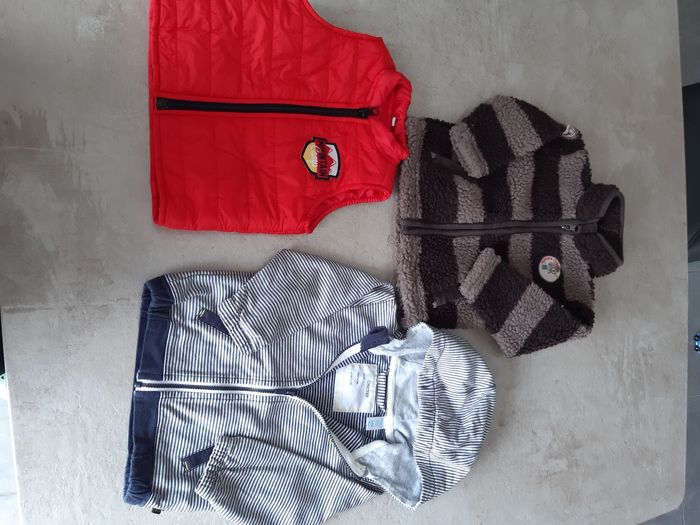 Lot de 3 vêtements garçons 6 mois