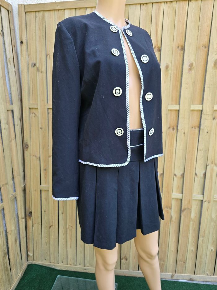 Tailleur jupe plissée rétro 🍒y2k vintage années 2000🍒jamais porté taille 34 - photo numéro 2