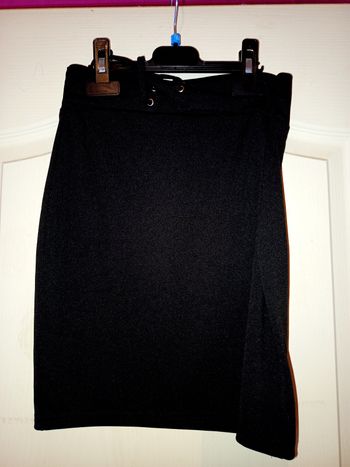 Jupe courte noire laçage taille