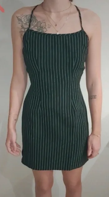 Robe dos nu 36 H&M
