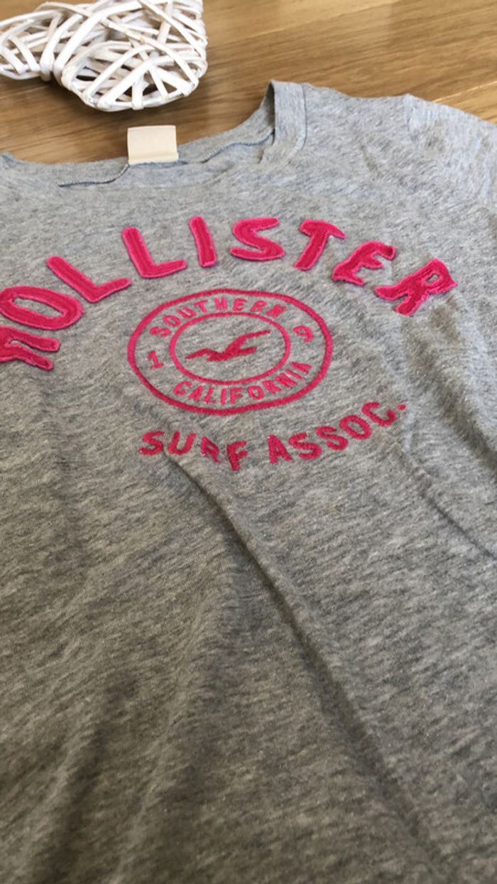 Tee shirt hollister gris et rose fushia taille S - photo numéro 4