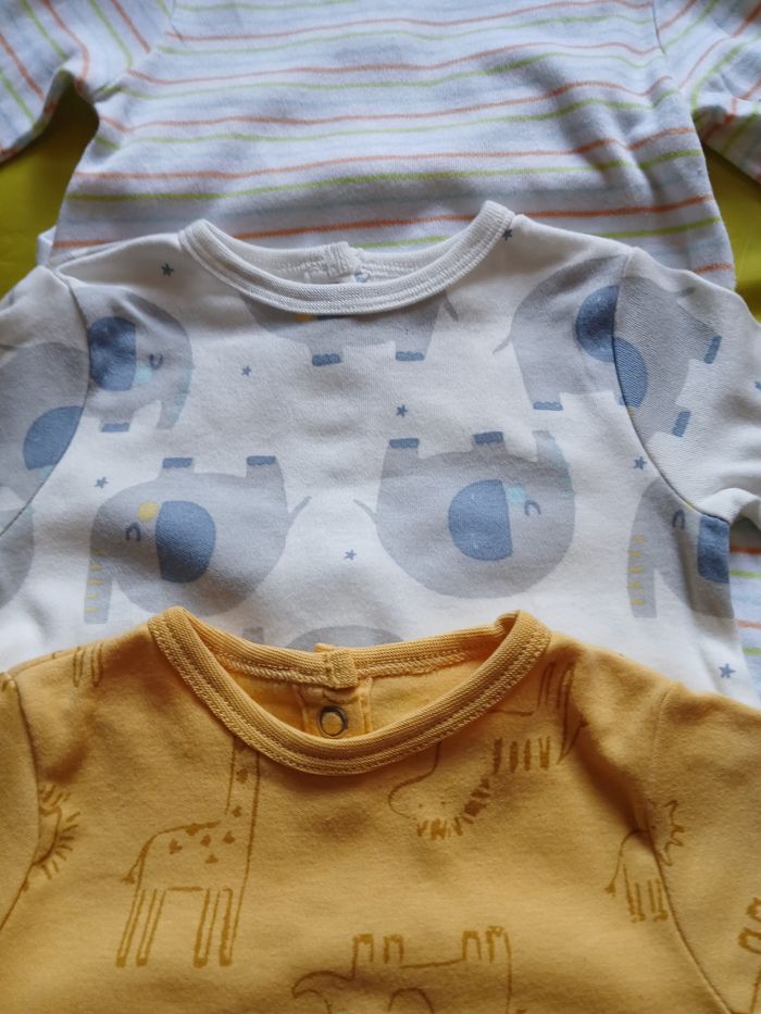 lot de trois pyjamas garcon en coton tex baby 3 mois - photo numéro 4