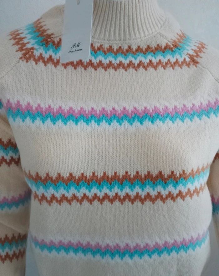 Pull femme neuf avec étiquette - photo numéro 2