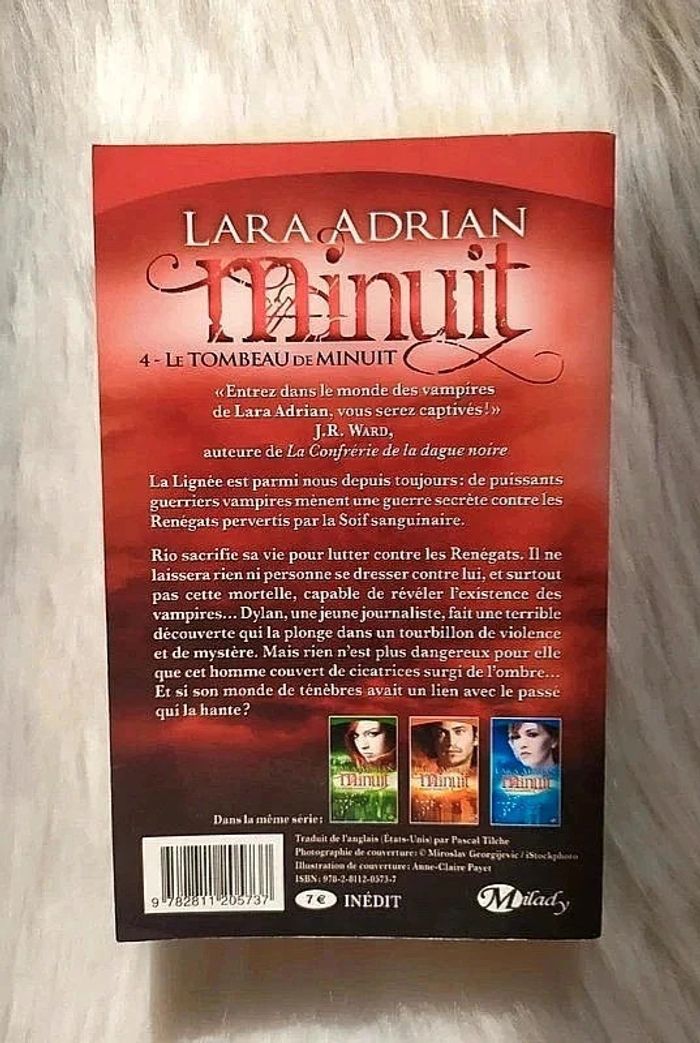 Lara Adrian - Minuit tome 4 - Le tombeau de minu - photo numéro 2