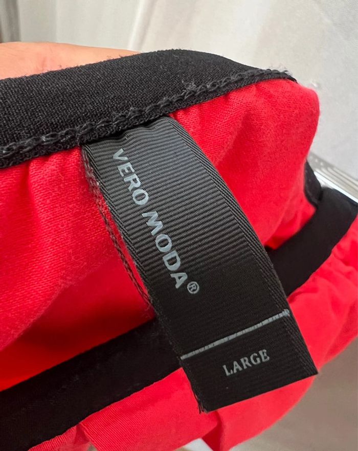 Jupe Vero moda rose taille L excellent état - photo numéro 3