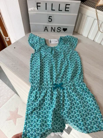 Superbe combi short Okaïdi 5 ans neuve